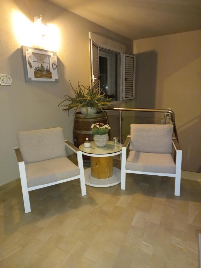 L'Angolo Di Ari Vaiano  外观 照片